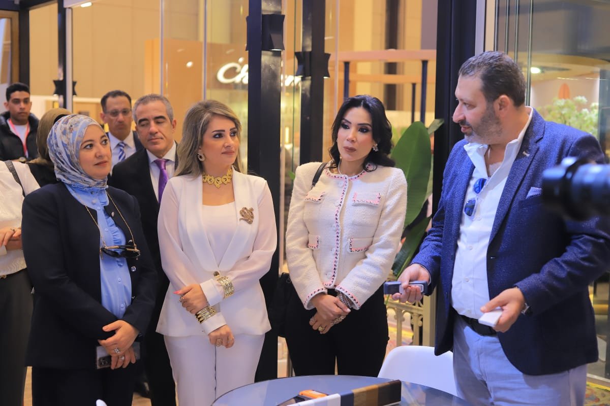 معرض بيت الأثاث