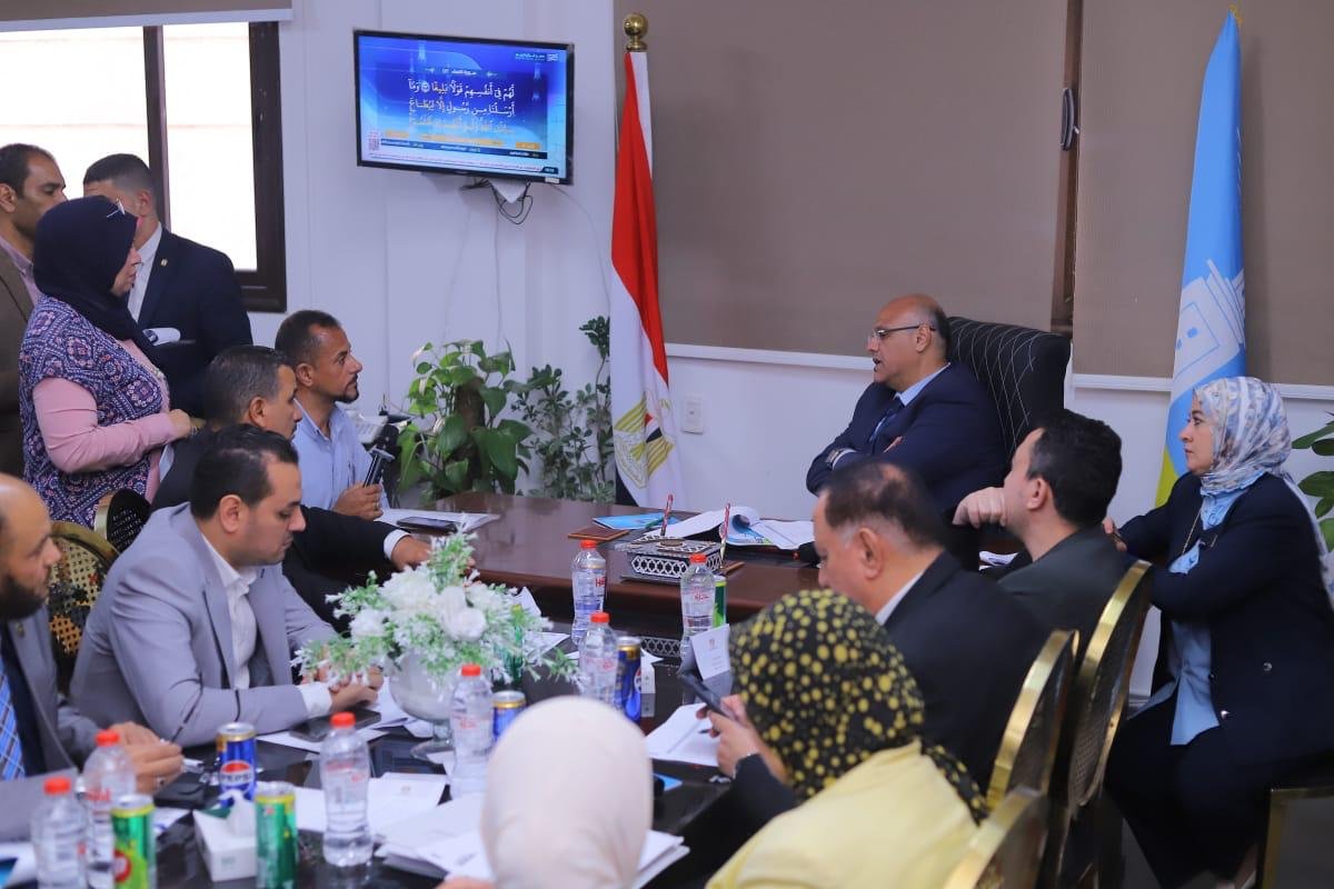 محافظ الإسكندرية يعقد لقاءً جماهيريًا بالمنتزه ثان ويوجه بسرعة فحص الشكاوى