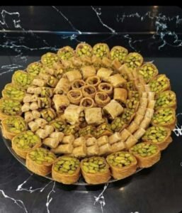 أسباب الرغبه في تناول الحلويات بعد الأكل وكيف تسيطر عليها