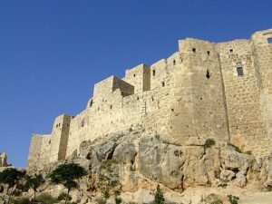 اغتيال نظام الملك.. كيف صنعت طائفة الحشاشين أخطر عملية في التاريخ الإسلامي؟