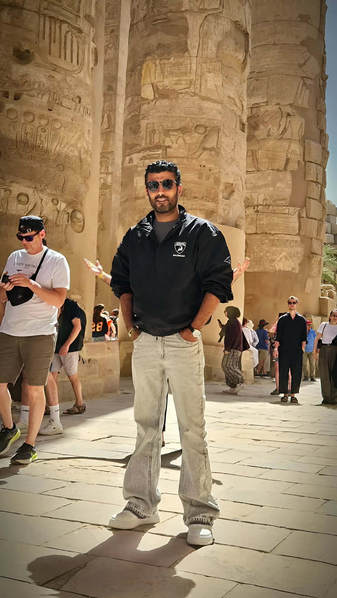 زيارة المخرج محمد سامي إلى معبد الكرنك تشعل الاهتمام بالسياحة الثقافية في الأقصر
