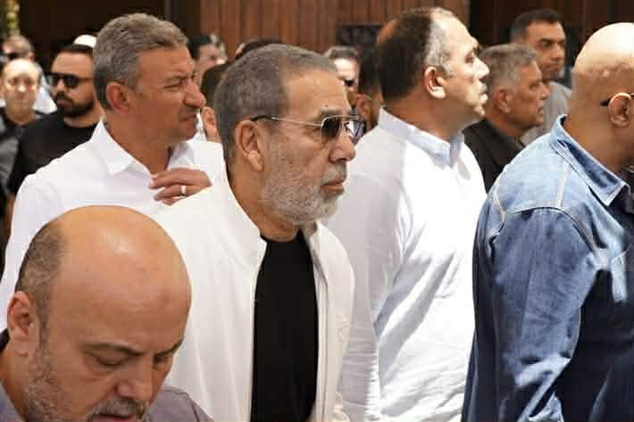 نجوم الفن والمجتمع يودعون هاني شاكر في جنازة مهيبة من مسجد أبو شقة 3 نجوم الفن والمجتمع يودعون هاني شاكر في جنازة مهيبة من مسجد أبو شقة