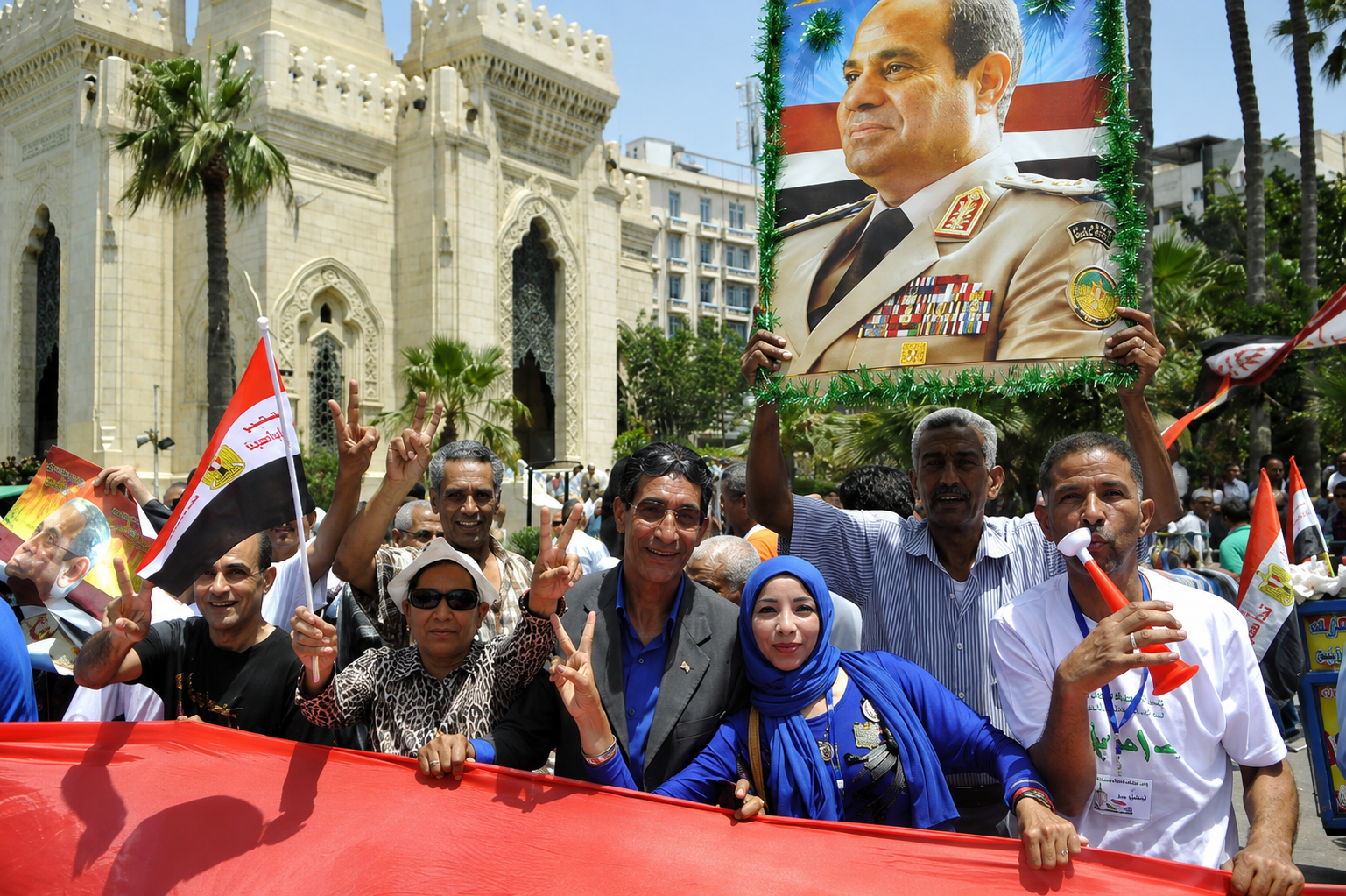 حدث في مثل هذا اليوم.. استمرار التصويت في الانتخابات الرئاسية المصرية 2014 لليوم الثالث وسط جدل واعتراض المرشحين