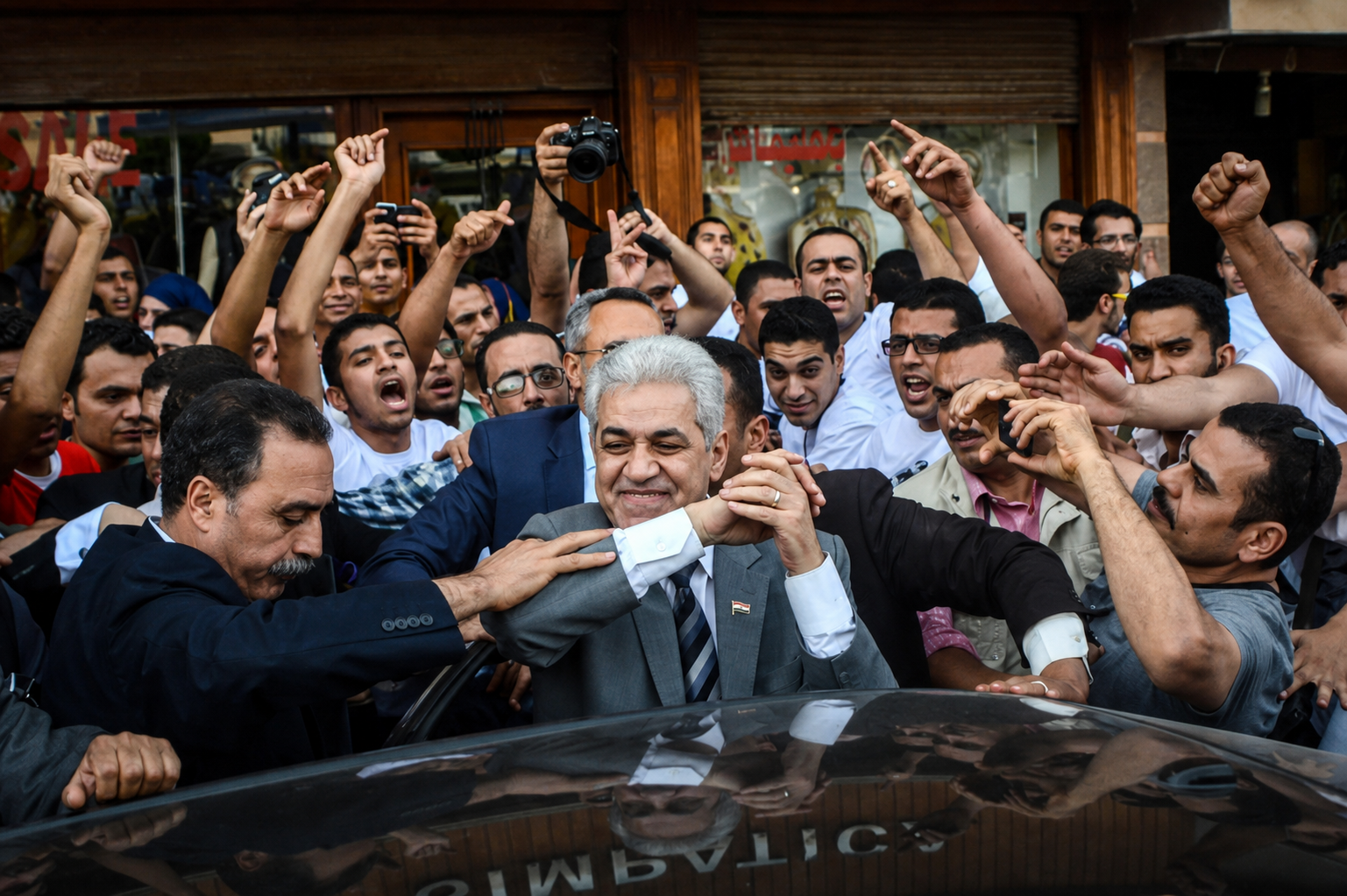 حدث في مثل هذا اليوم.. استمرار التصويت في الانتخابات الرئاسية المصرية 2014 لليوم الثالث وسط جدل واعتراض المرشحين 4 حدث في مثل هذا اليوم.. استمرار التصويت في الانتخابات الرئاسية المصرية 2014 لليوم الثالث وسط جدل واعتراض المرشحين