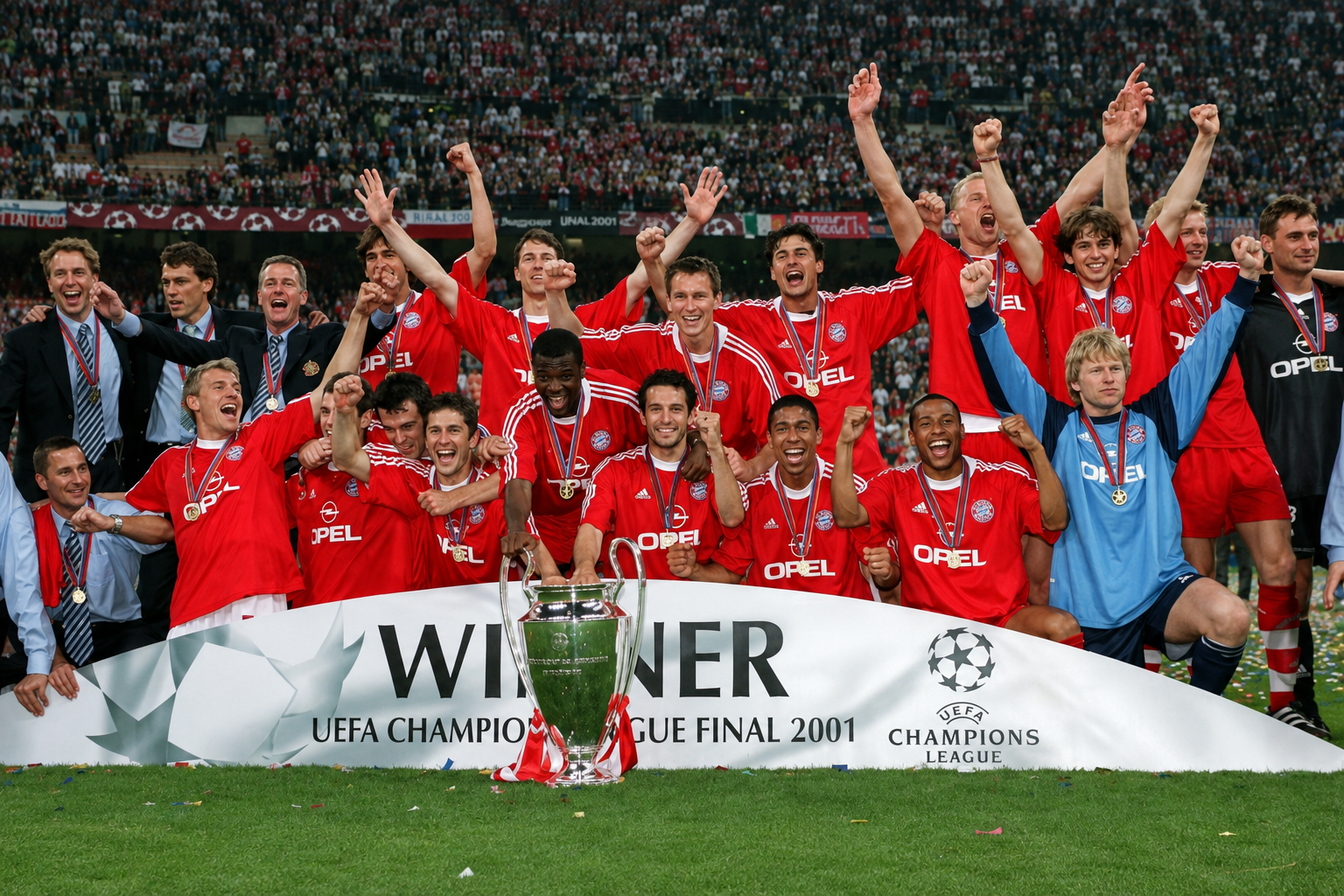 حدث في مثل هذا اليوم.. بايرن ميونخ يتوج بدوري أبطال أوروبا 2001 بعد ملحمة فالنسيا التاريخية