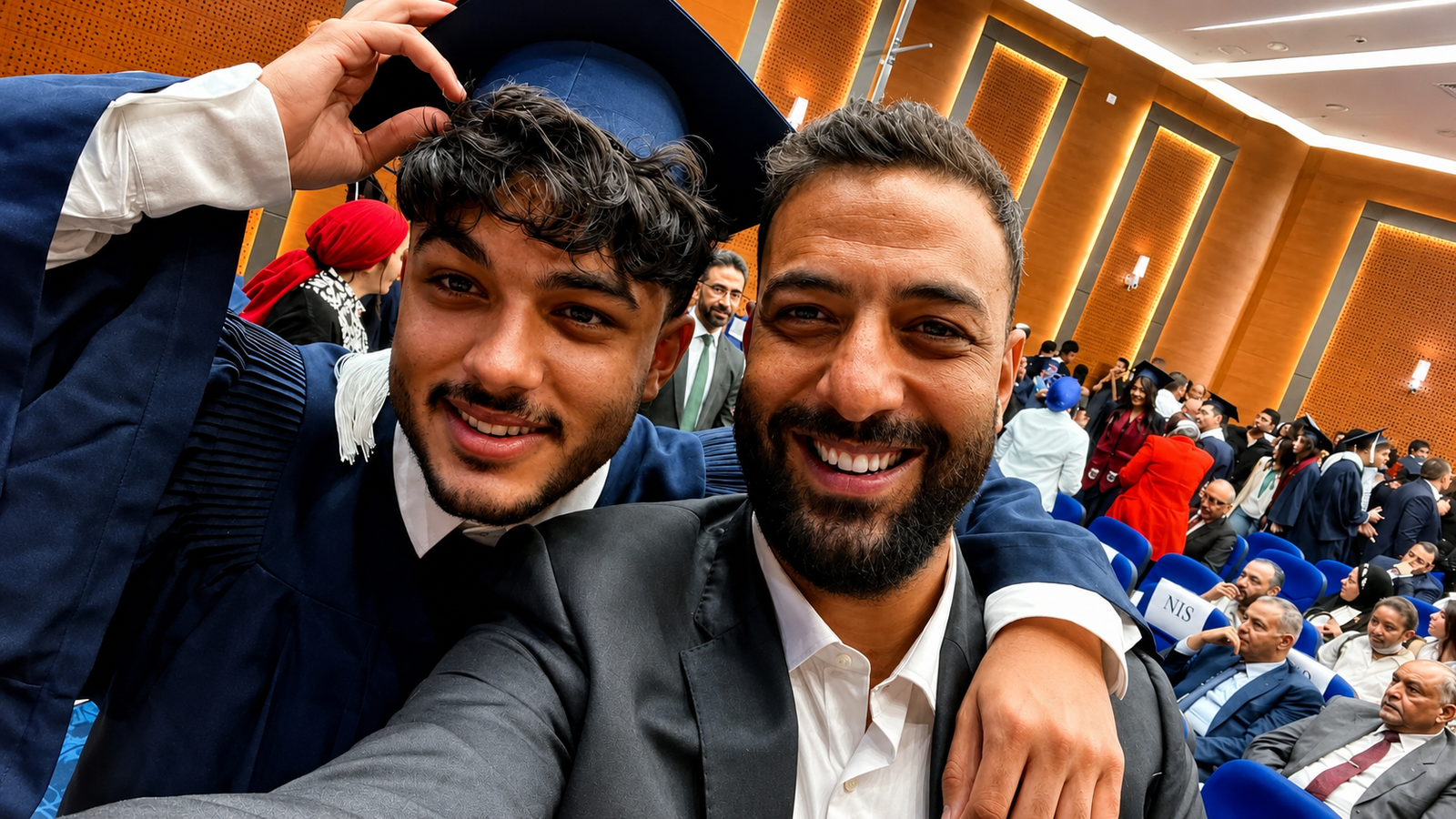 حبس نجل أحمد حسام ميدو 7 أشهر وتغريمه في قضية حيازة مواد مخدرة ومخالفات مرورية