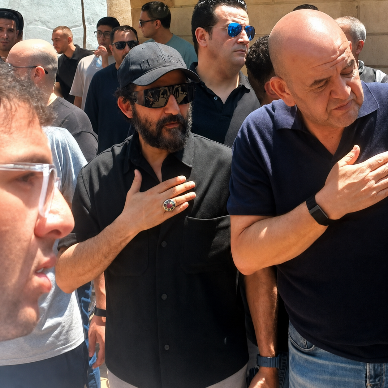 تشييع جنازة والدة أحمد حلمي من مسجد ناصر بمدينة بنها وسط حضور فني وشعبي كبير