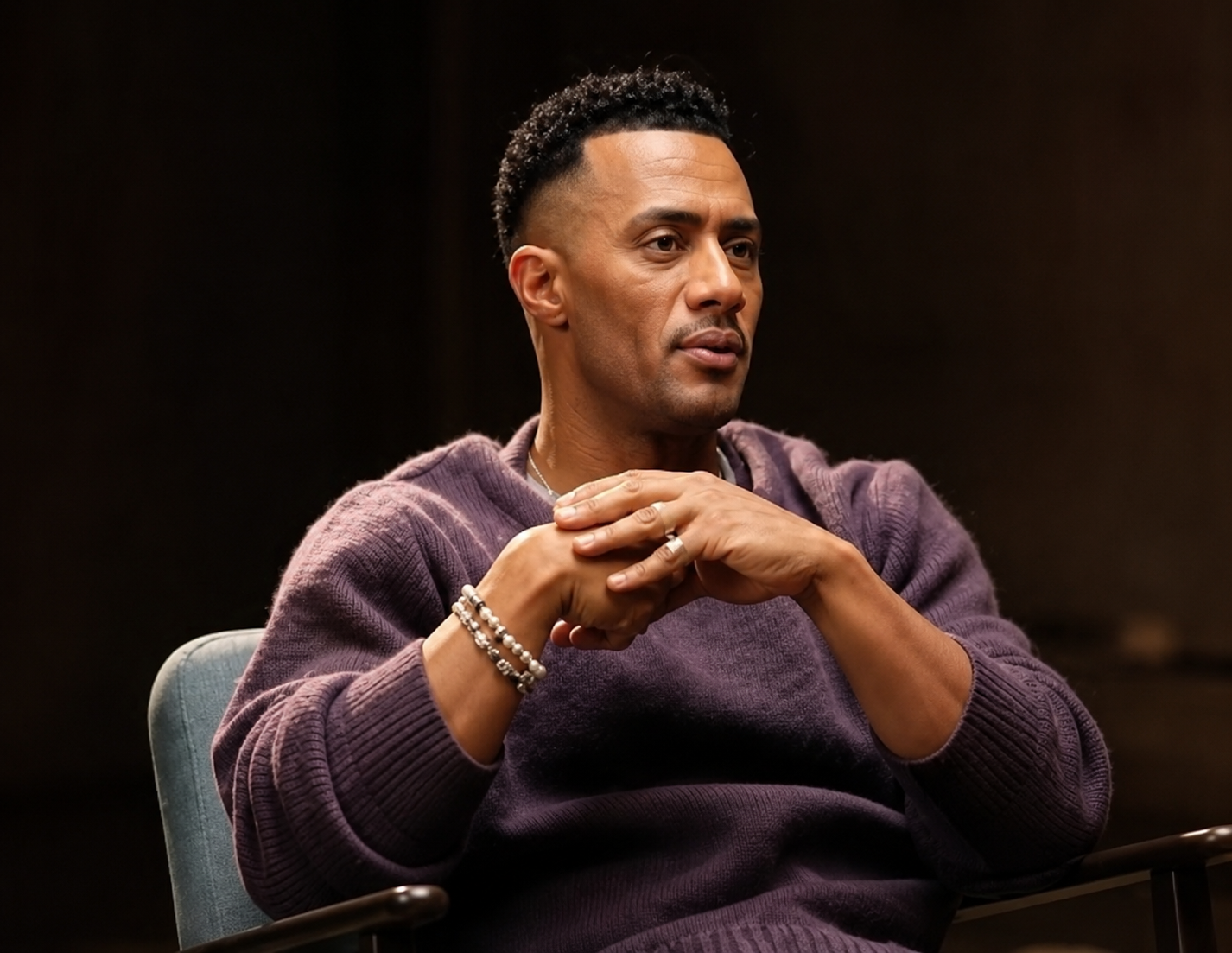 ذكرى ميلاد محمد رمضان.. رحلة «نمبر وان» من مسرح المدرسة إلى صدارة الفن والغناء