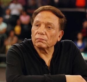 عادل إمام.. رحلة “الزعيم” من مسرح الجامعة إلى عرش الفن العربي