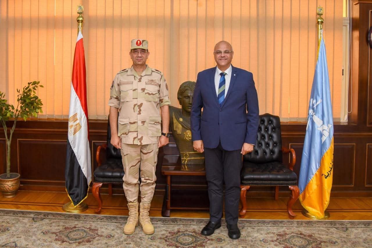 محافظ الإسكندرية وقائد قوات الدفاع الشعبي والعسكري يشهدان ختام التدريب العملي المشترك «صقر 168» 