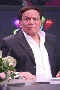 عادل إمام.. حكاية الزعيم من السيدة عائشة إلى قمة الفن العربي