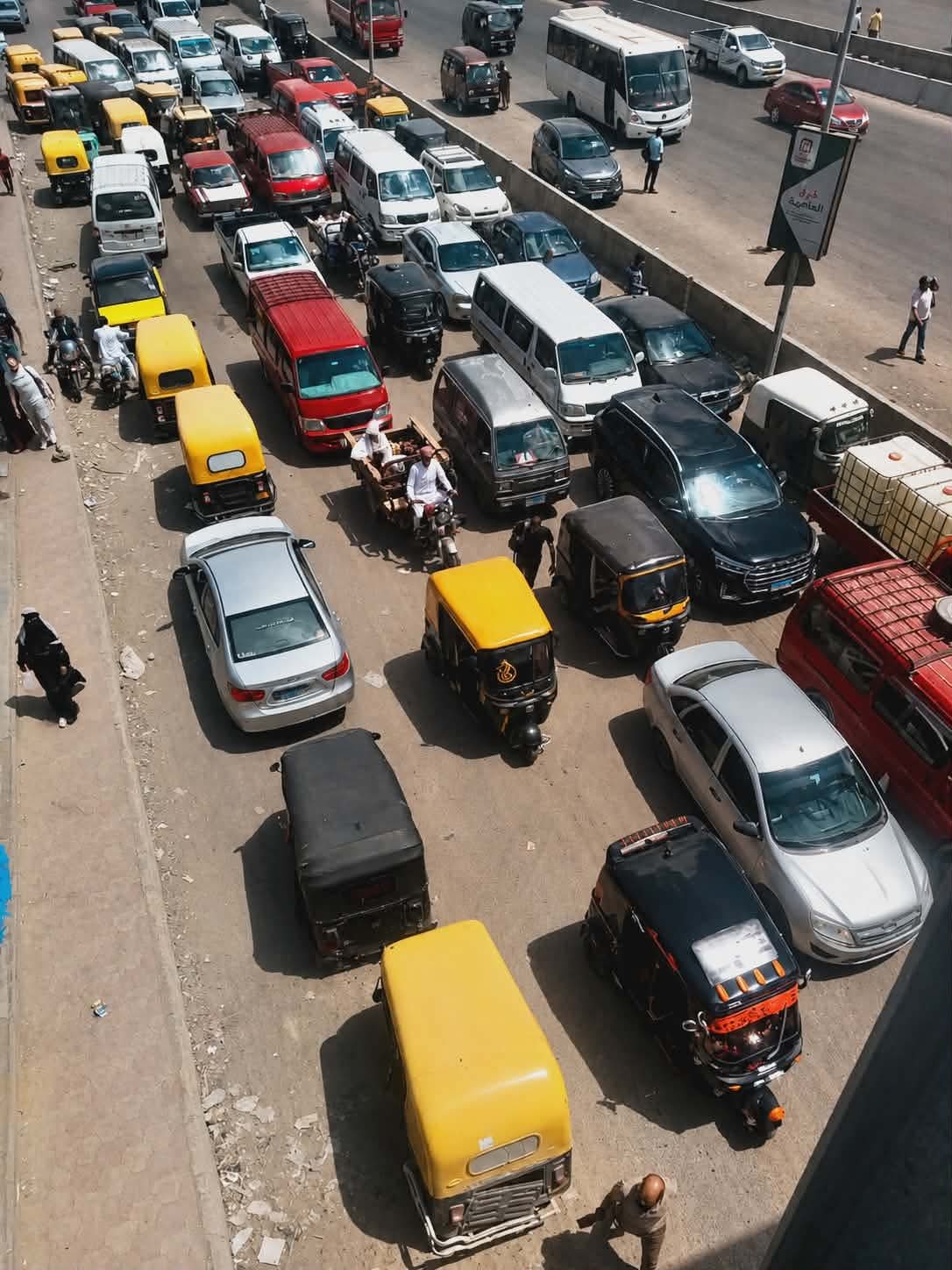 زحام مروري وأزمة صرف معاشات تشل الحركة في داخلة العامرية بالإسكندرية