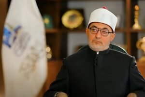 مفتي الجمهورية يعزي السفير السعودي لدى القاهرة في وفاة والده