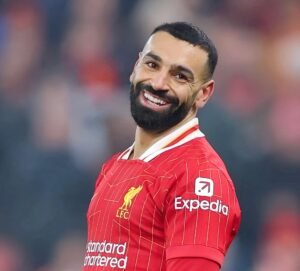 محمد صلاح يكتسح استفتاء جماهير ليفربول في مواجهة آرني سلوت