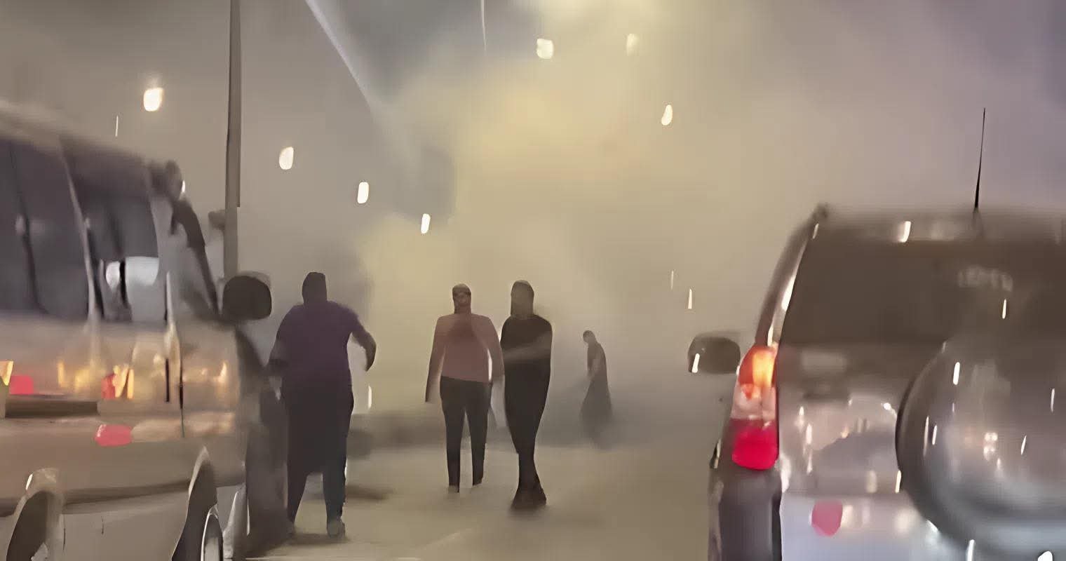 انقلاب ميكروباص أعلى كوبري سيدي جابر بالإسكندرية.. تصادم مع سيارتين ورفع آثار الحادث