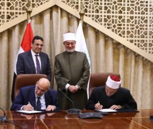 مفتي الجمهورية يشهد توقيع بروتوكول تعاون بين دار الإفتاء وجمعية سفراء الهداية لدعم الطلاب الوافدين ونشر الفكر الوسطي