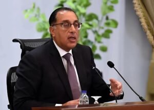 مصطفى مدبولي يتفقد مشروعات الجيزة.. جولة موسعة لرئيس الوزراء لمتابعة التعليم والصحة والطرق والسياحة