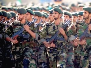 الحرس الثوري الإيراني: إسرائيل تشن هجمات بصواريخ باليستية تطلق من الجو على أهداف داخل إيران