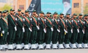 الحرس الثوري الإيراني: إسرائيل تشن هجمات بصواريخ باليستية تطلق من الجو على أهداف داخل إيران