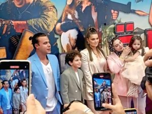محمد إمام يشعل العرض الخاص لفيلم صقر وكناريا بحضور 10 نجوم