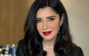 رأي غادة عادل في عمليات التجميل.. تكشف معاناتها مع عمليات النحت وتعلق على فكرة تعديل شكل الجسم 2 رأي غادة عادل في عمليات التجميل.. تكشف معاناتها مع عمليات النحت وتعلق على فكرة تعديل شكل الجسم