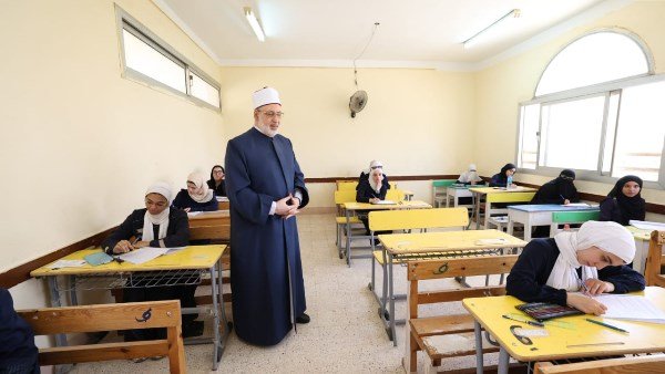 شاومينج يدعي تسريب امتحان الرياضيات البحتة بالثانوية الأزهرية 2026.. والأزهر يؤكد انتظام اللجان
