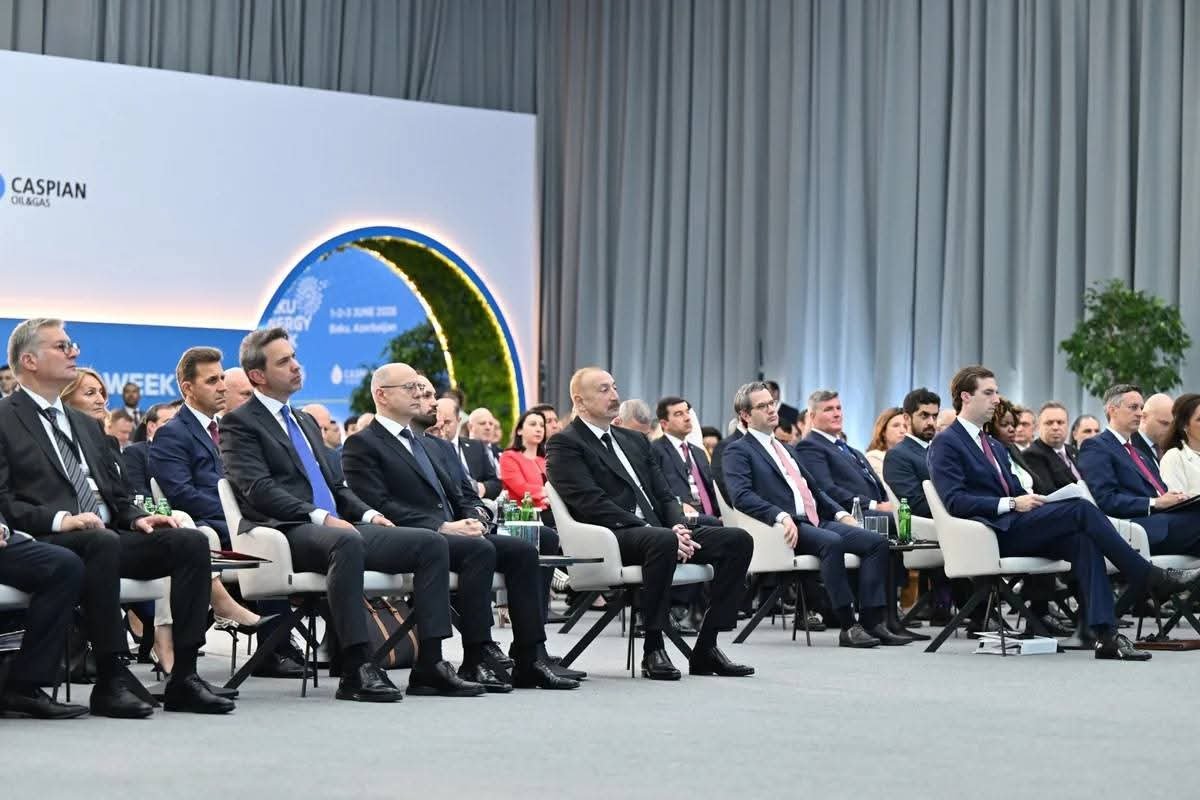 وزير البترول يشارك في افتتاح أسبوع باكو للطاقة بأذربيجان ممثلاً لمصر 3 وزير البترول يشارك في افتتاح أسبوع باكو للطاقة بأذربيجان ممثلاً لمصر