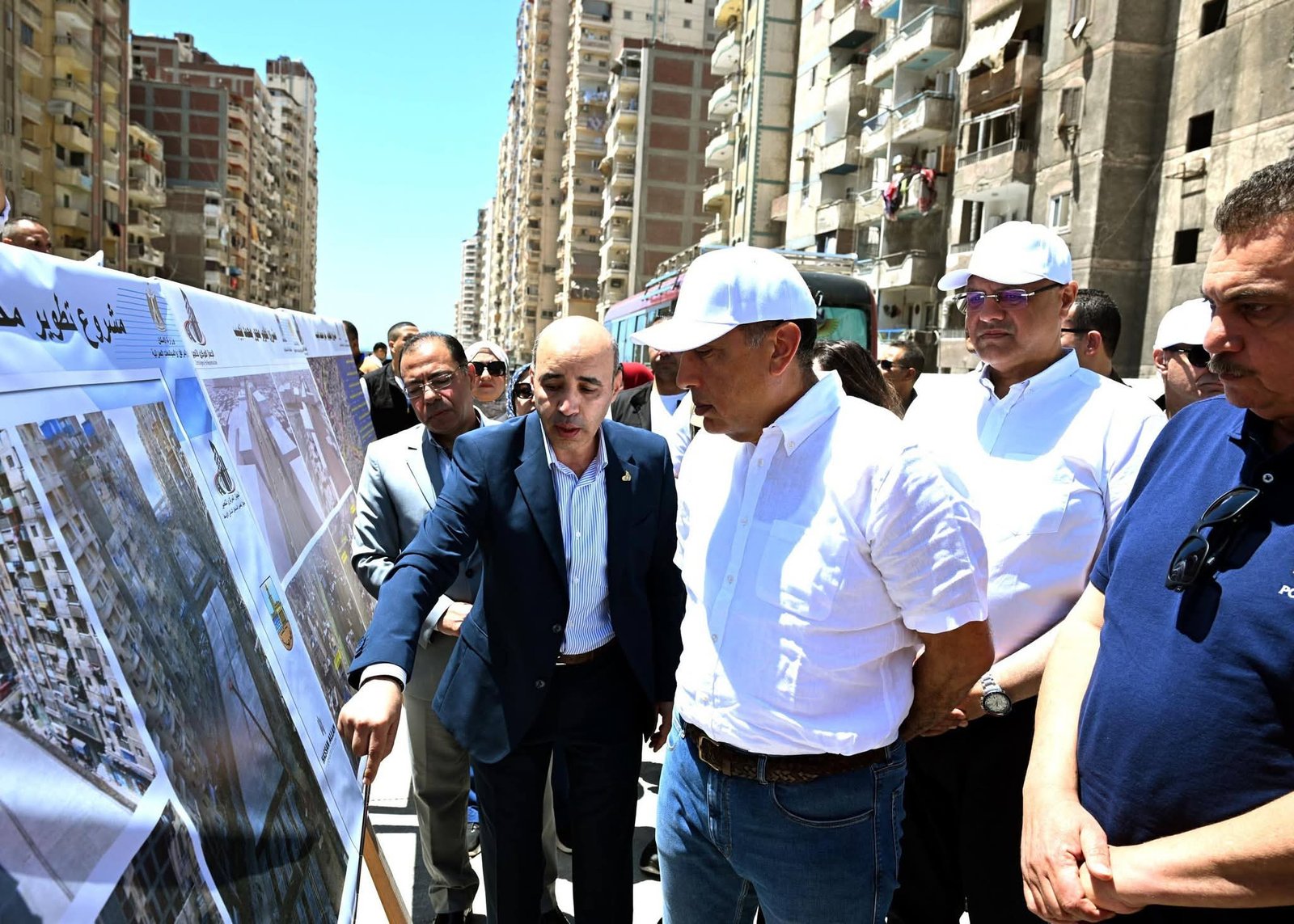 رئيس الوزراء يتفقد أعمال إنشاء محور محمد نجيب بالإسكندرية لتعزيز السيولة المرورية