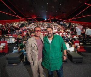 محمد إمام يشكر الجمهور السعودي في العرض الخاص لفيلم صقر وكناريا وسط حضور جماهيري لافت