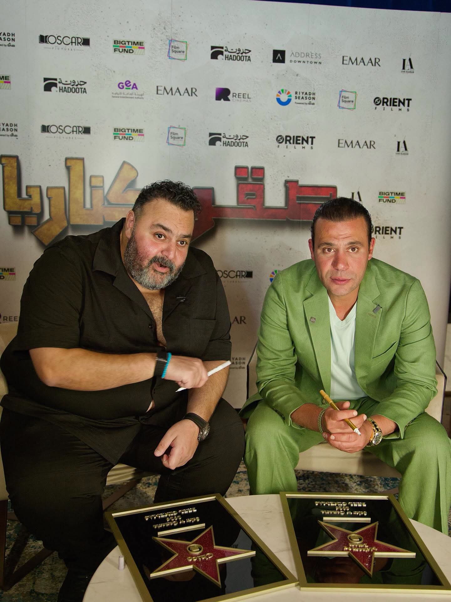 محمد إمام يحتفل بنجاح العرض الخاص لفيلم "صقر وكناريا" في الإمارات