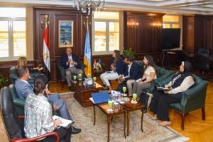 تعزيز التعاون المصري الفرنسي في الإسكندرية خلال لقاء محافظ الإسكندرية بقنصل عام فرنسا ووفد وكالة التنمية