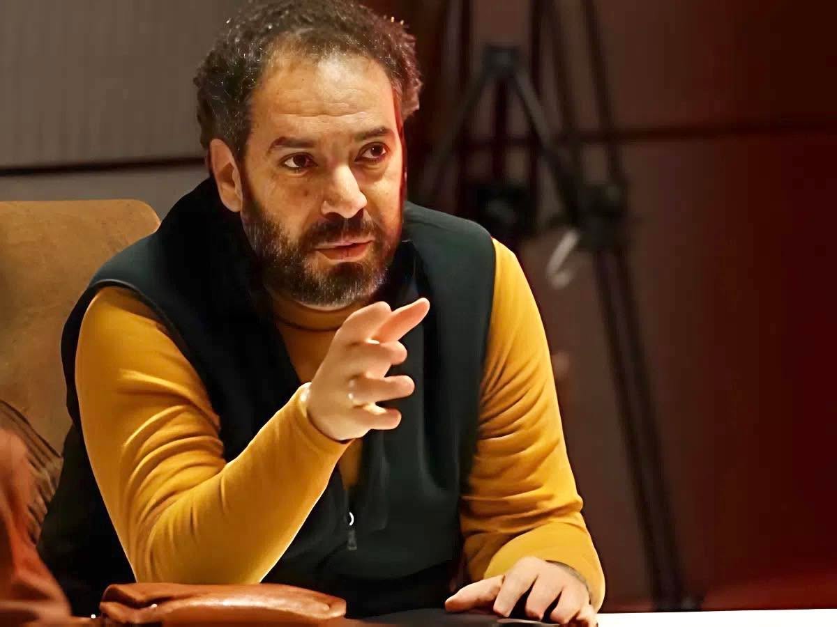 وائل حمدي يكشف كواليس مسلسل ورد على فل وياسمين.. فكرة بدأت منذ 20 عامًا قبل الوصول إلى الشاشة