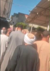 الحزن يخيم على الجميع.. تشييع جثمان الفنان عبد العزيز مخيون إلى مثواه الأخير بمسقط رأسه بالبحيرة