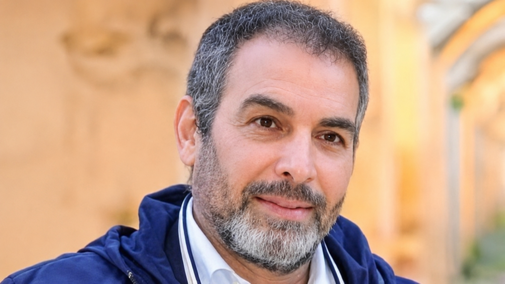 أحمد عبد العزيز.. مسيرة فنية حافلة جعلته أحد أبرز نجوم الدراما المصرية