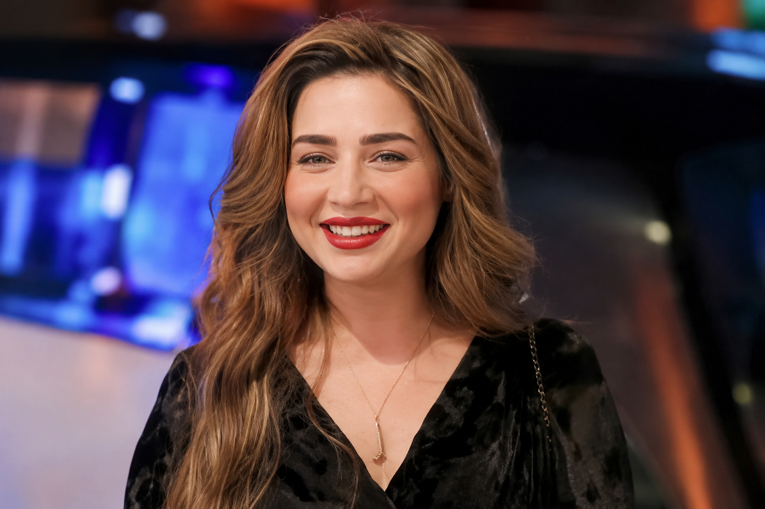 مي عز الدين تكشف وفاء تامر حسني ويسرا في أصعب أوقاتها.. وتؤكد: «هما السند الحقيقي في حياتي»