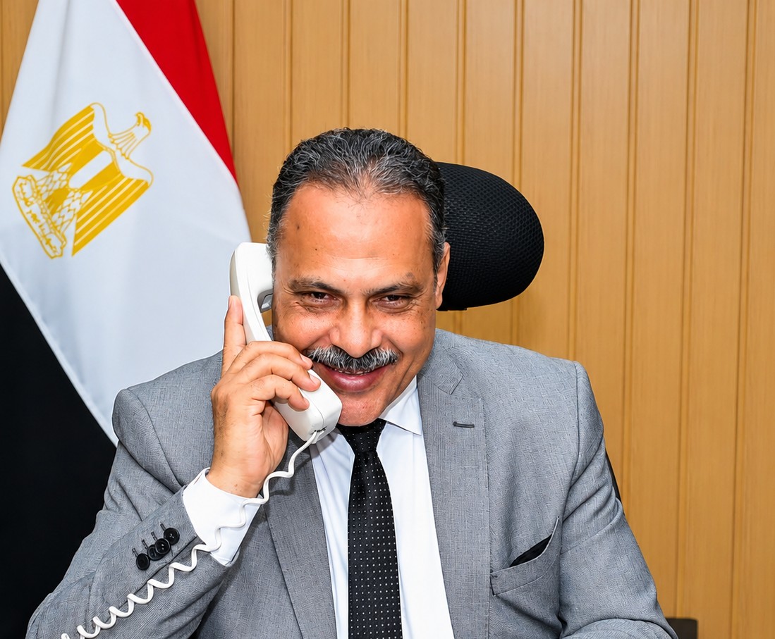 محافظ الشرقية يهنئ أوائل الشهادة الإعدادية 2026 هاتفيًا ويشيد بتفوقهم الدراسي وتميزهم العلمي