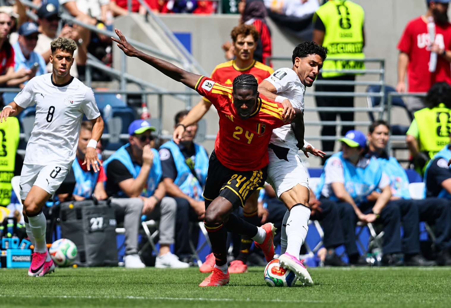 منتخب مصر في مونديال أمريكا 2026 يقتنص نقطة ثمينة أمام بلجيكا في افتتاح مشواره بكأس العالم 3 منتخب مصر في مونديال أمريكا 2026 يقتنص نقطة ثمينة أمام بلجيكا في افتتاح مشواره بكأس العالم