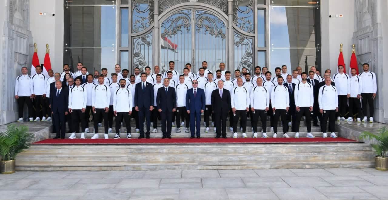 هاني أبو ريدة للرئيس السيسي: وصلنا كأس العالم 4 مرات.. ومرتان في عهد فخامتكم إنجاز كبير جدًا