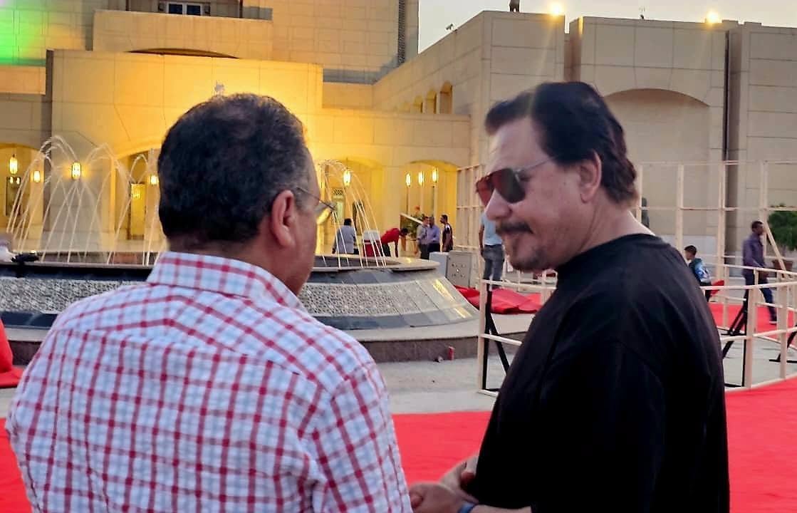 محمد رياض ينشر لقطات من الاستعدادات النهائية لحفل افتتاح الدورة الـ19 من المهرجان القومي للمسرح