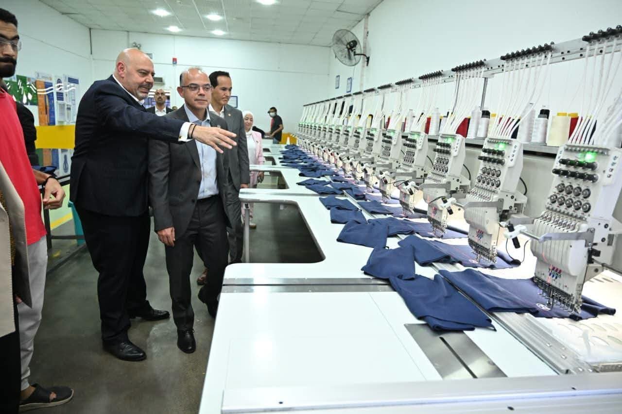وزير الاستثمار والتجارة الخارجية يتفقد مصنع جيد تكستايل بالإسماعيلية.. استثمارات 110 ملايين دولار وصادرات تتجاوز 125.6 مليون دولار
