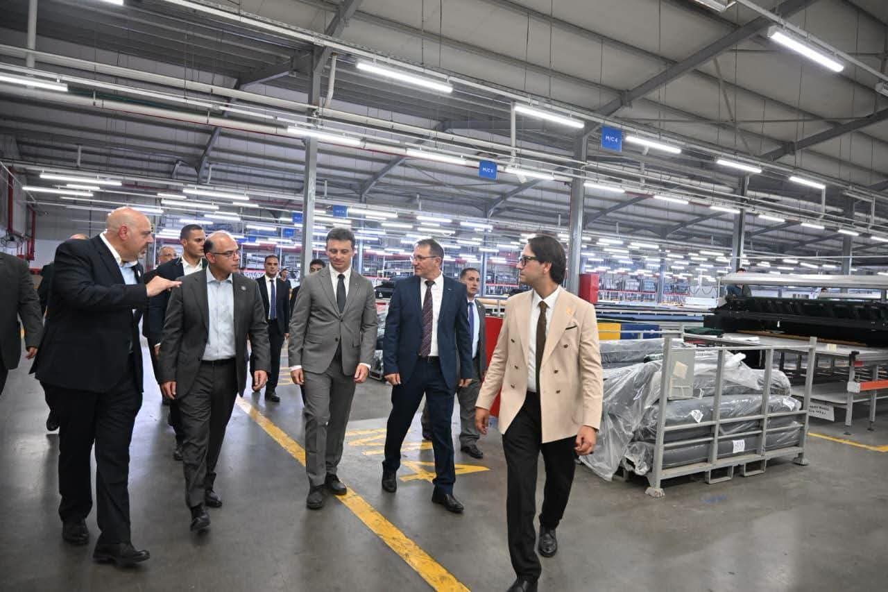 وزير الاستثمار والتجارة الخارجية يتفقد مصنع جيد تكستايل بالإسماعيلية.. استثمارات 110 ملايين دولار وصادرات تتجاوز 125.6 مليون دولار
