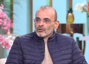أيمن بهجت قمر.. رحلة شاعر الأغنية المصرية الذي صنع بصمته بين الكلمة والسيناريو