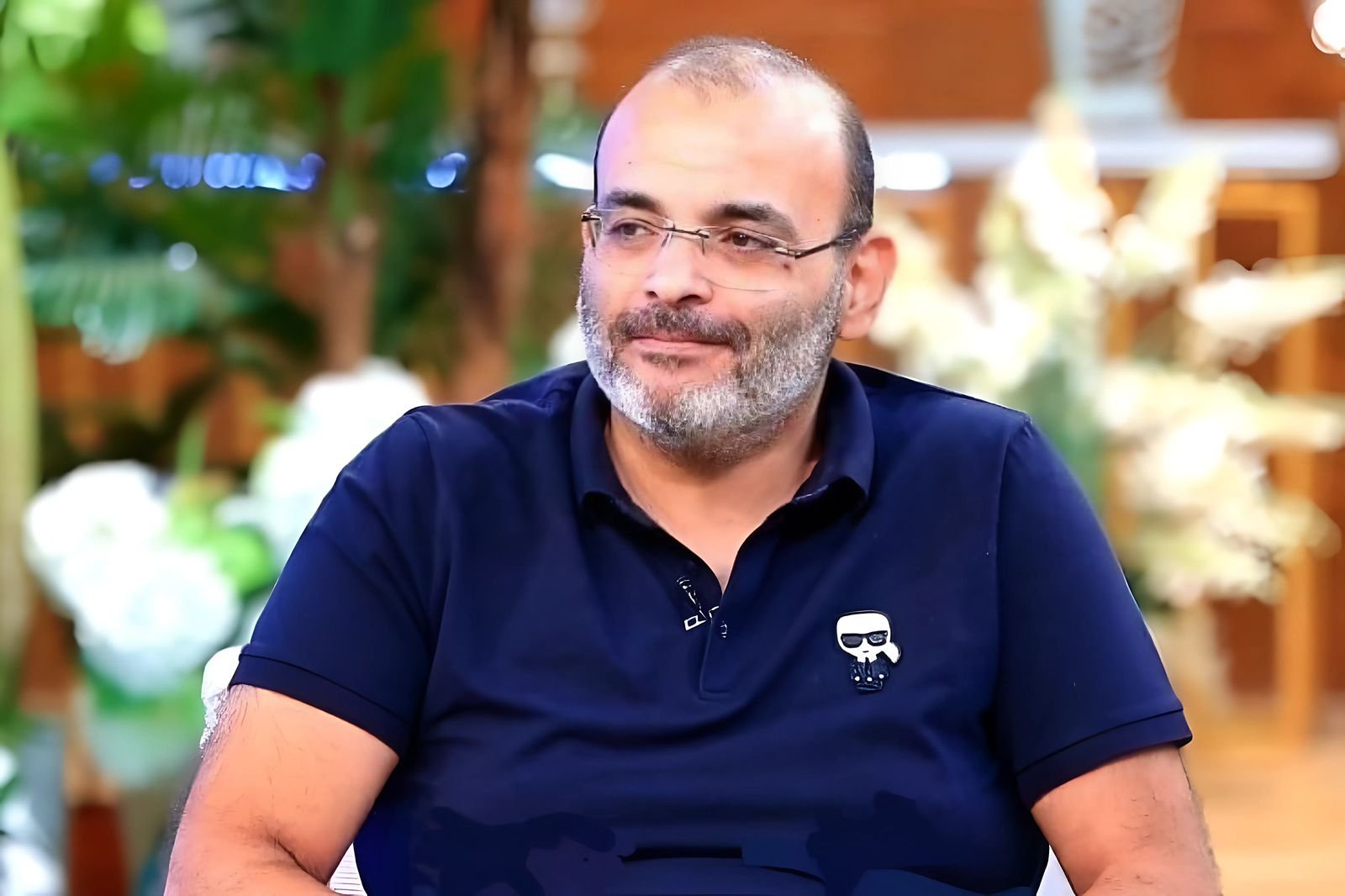 أيمن بهجت قمر.. رحلة شاعر الأغنية المصرية الذي صنع بصمته بين الكلمة والسيناريو