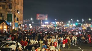 احتفالات الشعب السكندري بفوز منتخب مصر والتأهل إلى دور الـ16 بكأس العالم تشعل شوارع الإسكندرية