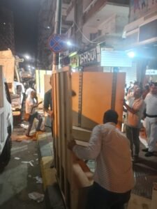 حملات إزالة الإشغالات بالإسكندرية تتواصل تنفيذاً لتوجيهات المحافظ.. إزالة مئات التعديات والتحفظ على آلاف المخالفات لاستعادة الانضباط