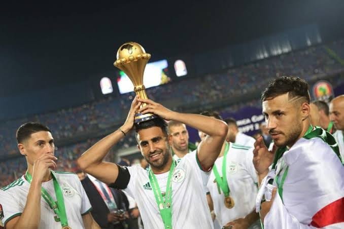 ذكرى تتويج الجزائر بكأس أمم أفريقيا 2019.. محاربو الصحراء ينتزعون اللقب من السنغال 2 ذكرى تتويج الجزائر