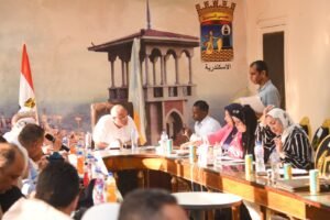 محافظ الإسكندرية يعقد اللقاء الجماهيري لخدمة المواطنين ويوجه بسرعة حل الشكاوى وتعزيز فرص العمل