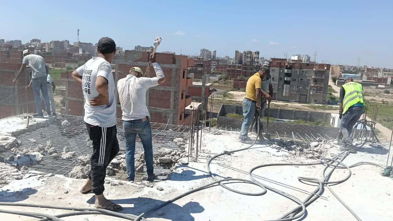 محافظ الإسكندرية يواصل إزالة مخالفات البناء بالأحياء ضمن أعمال الموجة الـ29