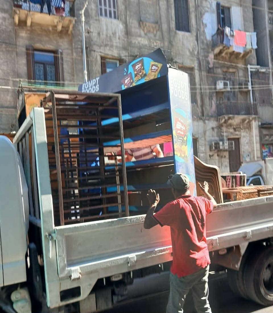 محافظ الإسكندرية يقود حملات مكبرة لإزالة الإشغالات والتعديات.. إزالة 689 حالة وغلق 4 منشآت مخالفة