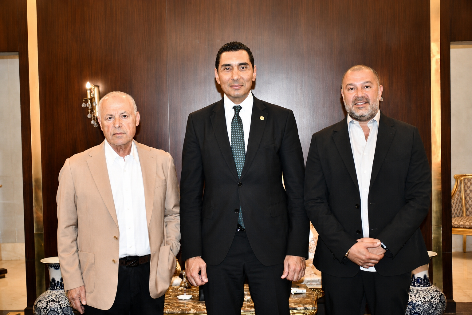 وزير الشباب والرياضة يبحث استعدادات المنتخب الوطني ومستجدات الشراكات بين الأندية الجماهيرية والقطاع الخاص